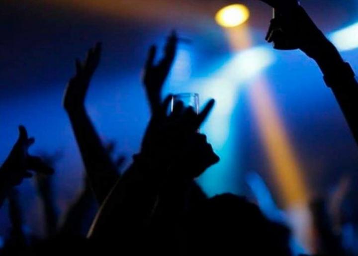 Tenían covid pero igual hicieron la fiesta de 15