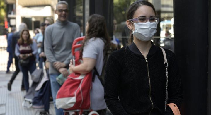 O barbijo o más de $ 52.000 de multa