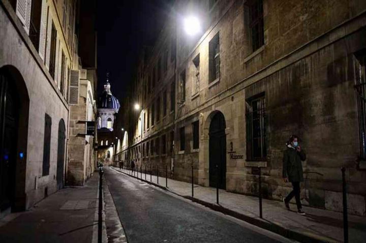 Toque de queda y cierre de colegios en Alemania