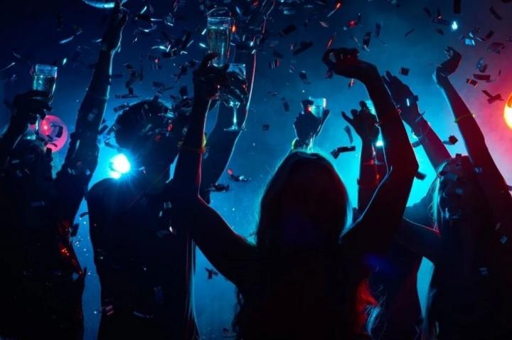 Fiestas clandestinas: multas de hasta 1 millón de pesos