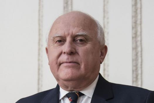 Lifschitz continúa muy grave