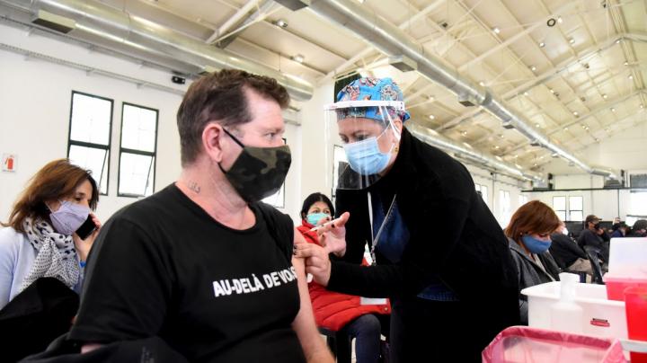 Santa Fe reabrió el registro de vacunadores voluntarios