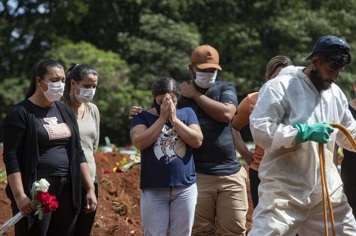 Brasil superó el medio millón de muertos por Covid