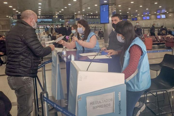 Un viajero cordobés propagó la variante Delta