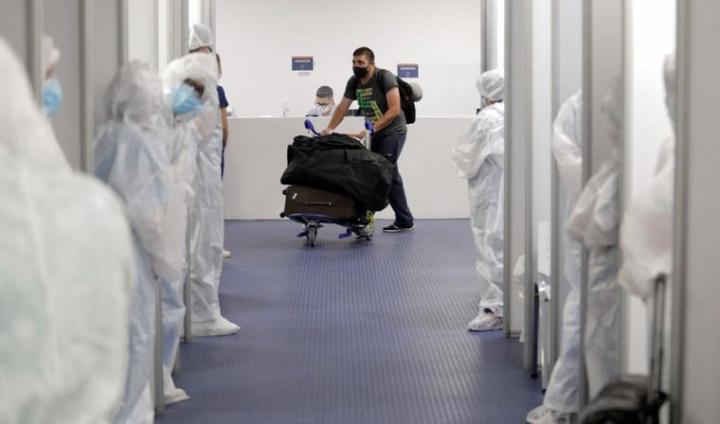 Quienes viajen al exterior por trabajo no harán aislamiento