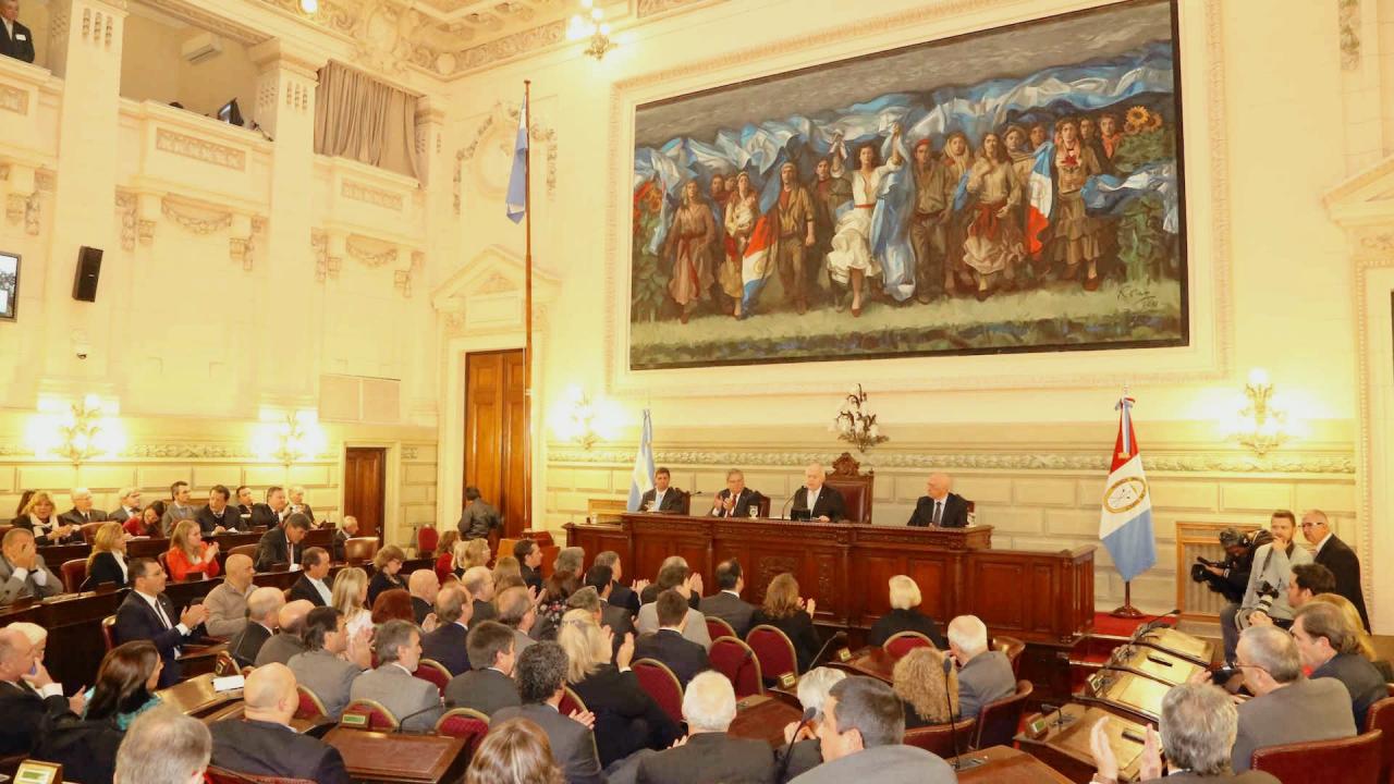 Lisfchitz: “Necesitamos una nueva Constitución” 