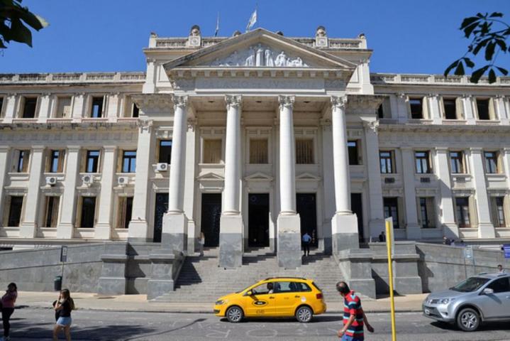 Judiciales que no se vacunen no cobrarán su sueldo