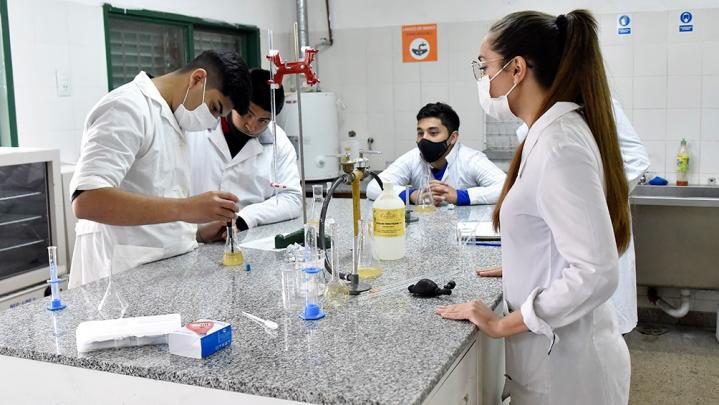 Dos maestras argentinas, entre las mejores 50 del mundo