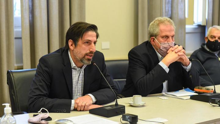 Docentes y no docentes universitarios: 47% de aumento