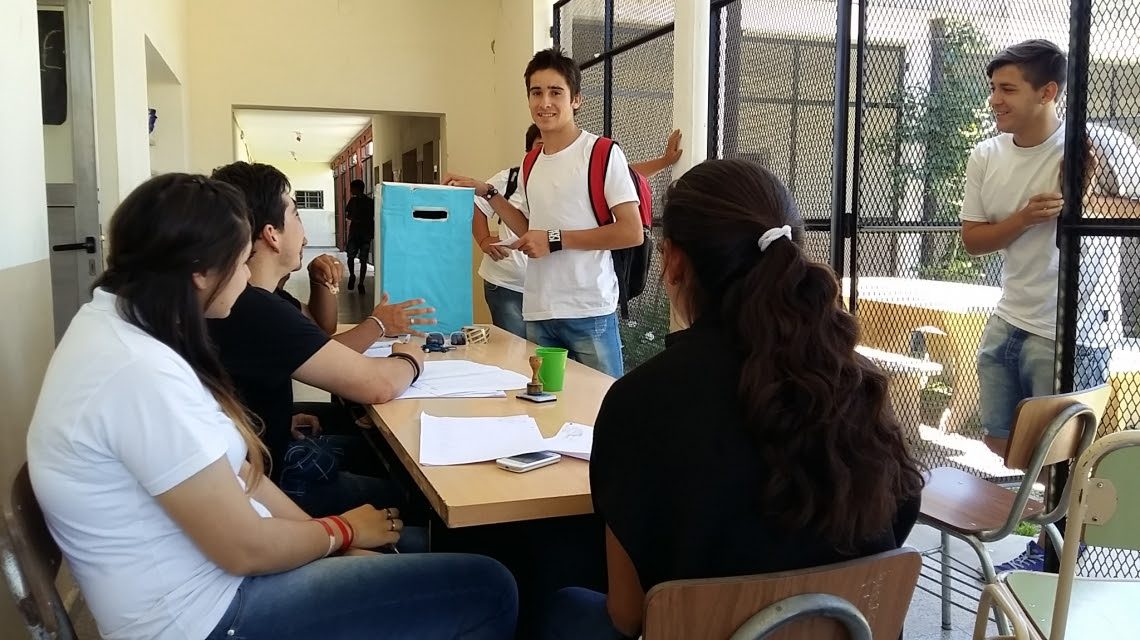 Proyectan crear 100 nuevos centros de estudiantes