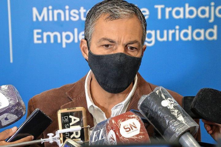 Desmienten el pago de aumento a todos los docentes