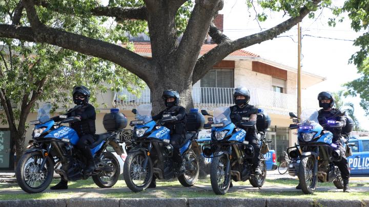 Fiestas en paz: más efectivos, motos y móviles en las calles