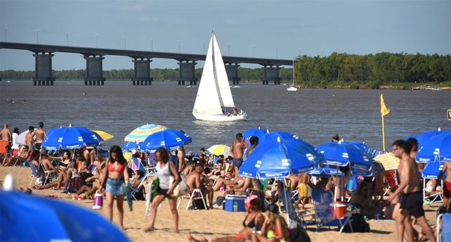 Piden pase sanitario para playas y balnearios