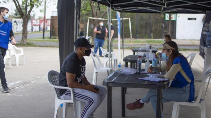 Los centros de testeos trabajan en las fiestas