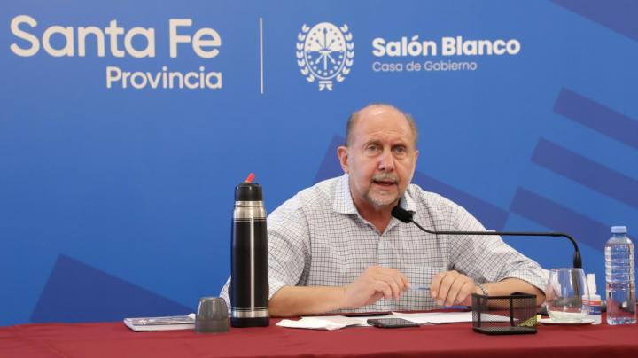 Perotti reunió al comité de expertos en salud