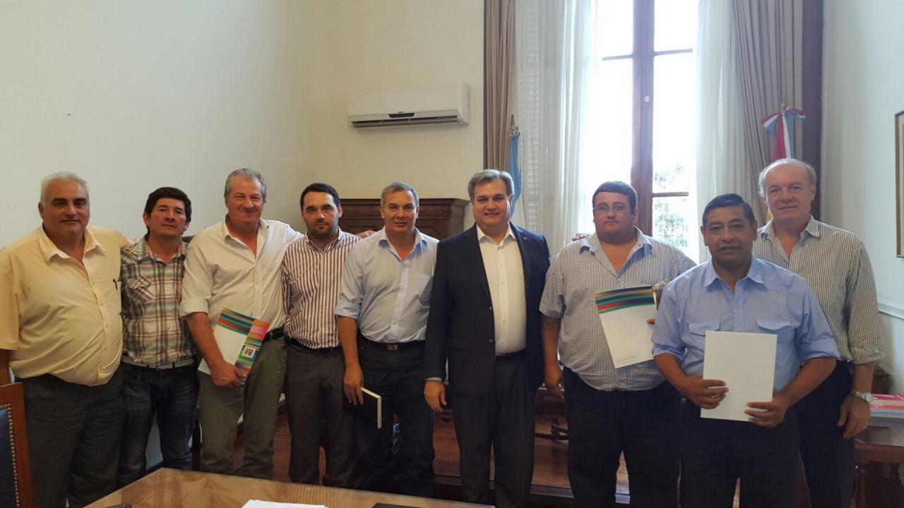 Nuevo aporte provincial a municipios y comunas