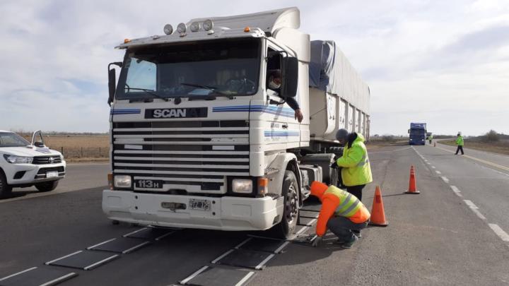 Multas por $ 90 millones por exceso de cargas en camiones