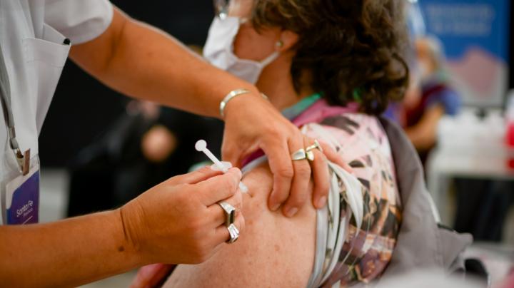 Santa Fe aplicará la cuarta dosis de vacuna covid