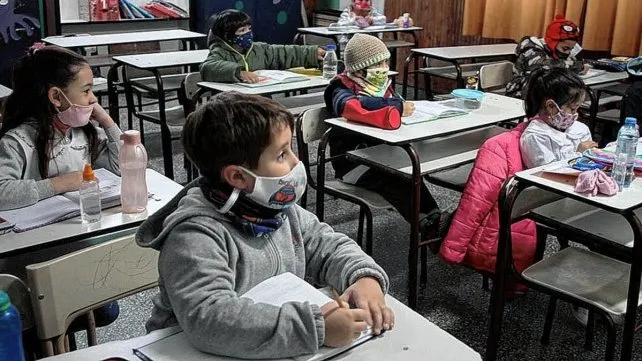 Piden que los chicos dejen de usar barbijo en el aula
