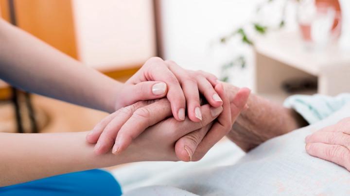 Unas cien mil personas viven con Parkinson