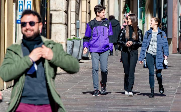 Adiós al barbijo en lugares cerrados