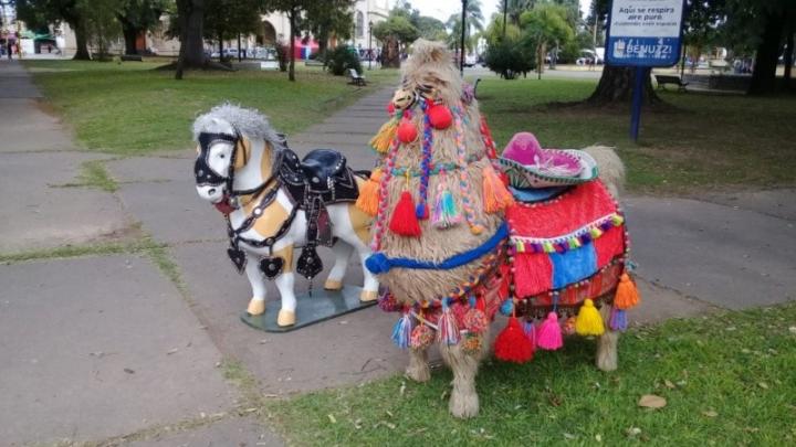 Denuncian maltrato animal pero eran figuras de juguete