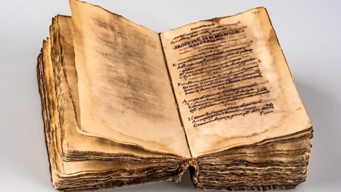 Alemania devolvió a Italia un manuscrito de Nostradamus