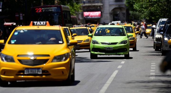 Taxis y remises de Rosario: 35% de aumento