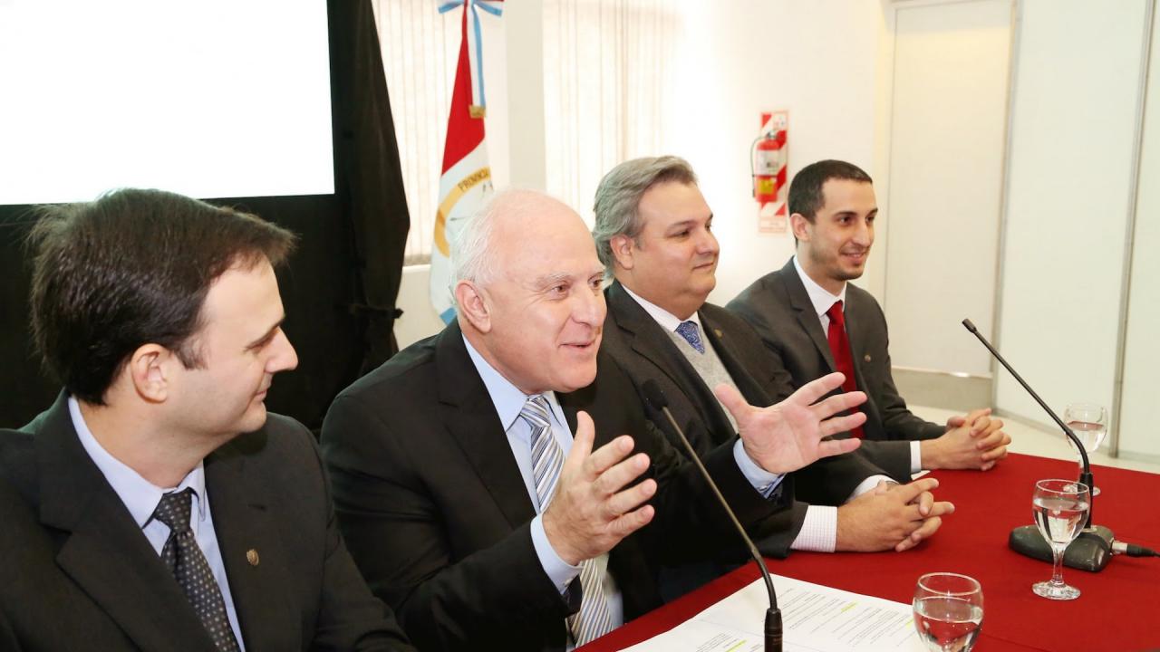 Santa Fe lanzó un innovador plan de tecnología