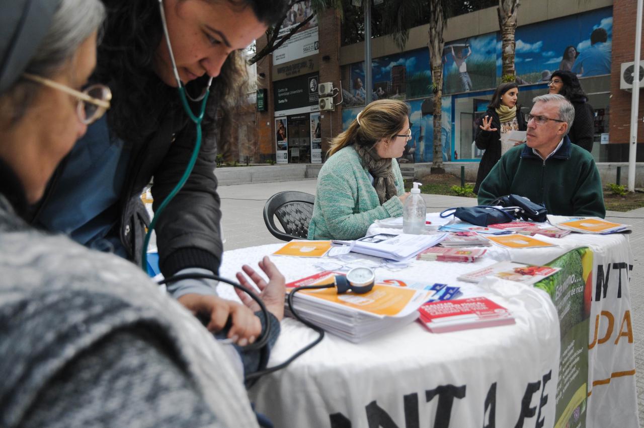 Peatonal San Martín tuvo su “Parada Saludable” 