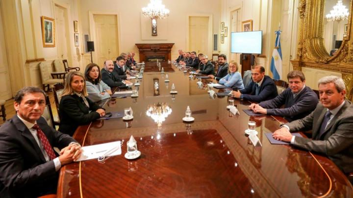 Gobernadores de acuerdo con elevar el número de miembros de la Corte