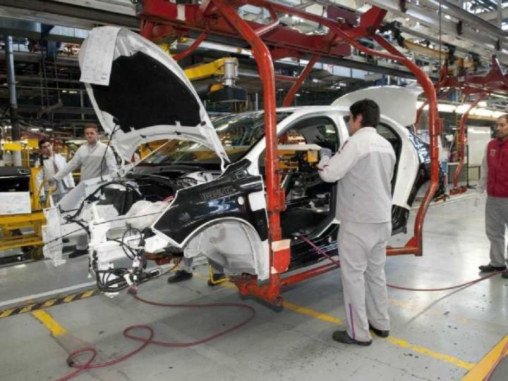 La industria creció 5% y la construcción un 8,8% 