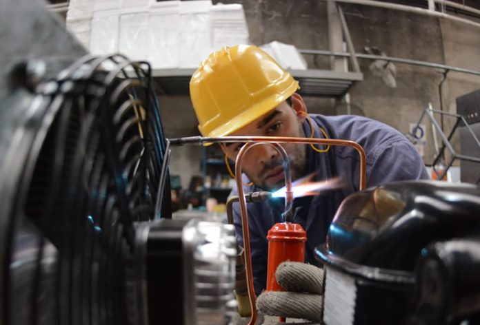 El desempleo bajó al 7%, el más bajo desde 2015