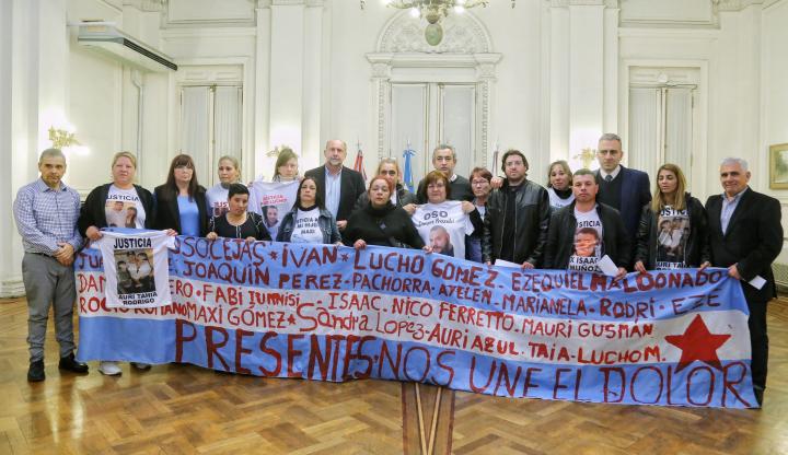Perotti se reunió con familiares de víctimas de la violencia