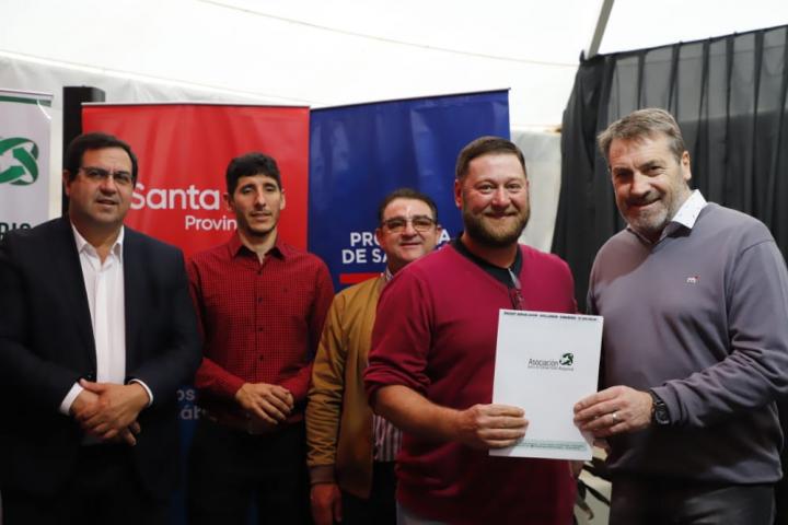 Entregan $ 85 millones a productores del norte santafesino