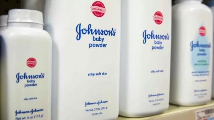 Johnson & Johnson dejará de vender su talco para bebés