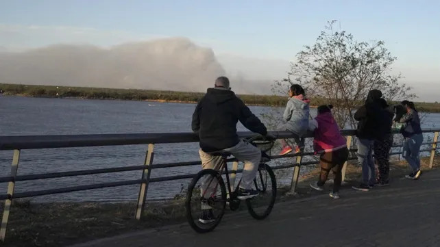 Arden más de 15 mil hectáreas en las islas del Paraná