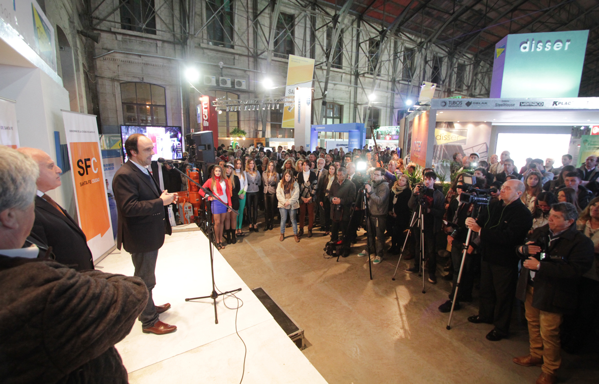 Corral anunció “récord de inversión en obra pública” 