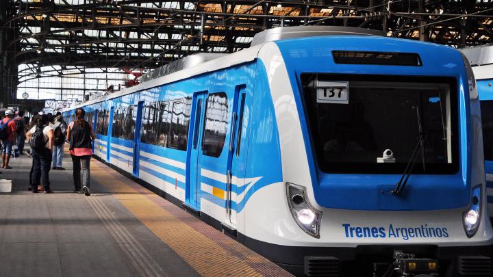 Los ferroviarios siguen en tren: 99,4% de suba salarial