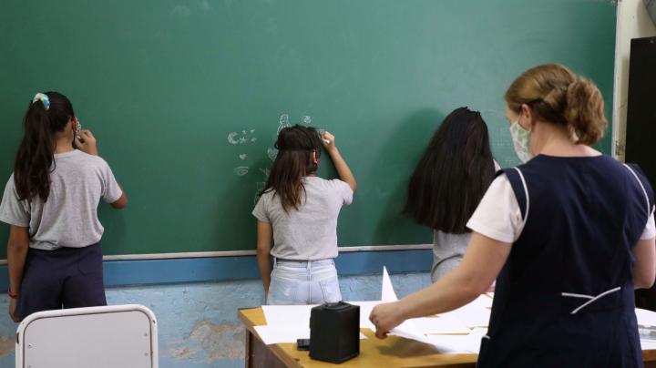 Nuevo horario en las escuelas: de 7.45 a 12.45 y de 13.15 a 18.15