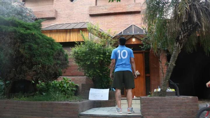 Vendieron la casa de los padres de Diego Maradona 