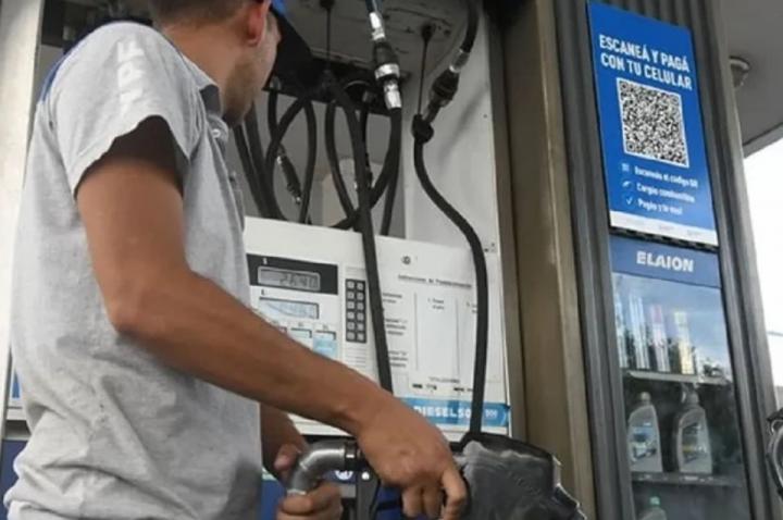 Estaciones de servicio: impiden pagar con QR al lado de los surtidores