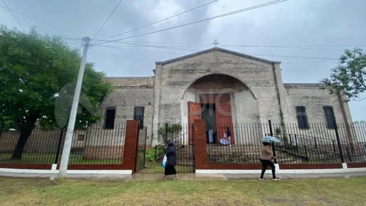 Robaron la campana de una iglesia de Santa Fe