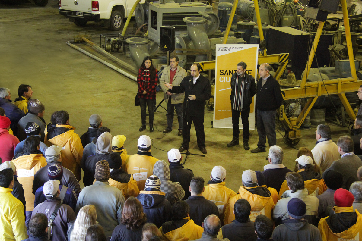 Corral reconoció la labor de empleados municipales