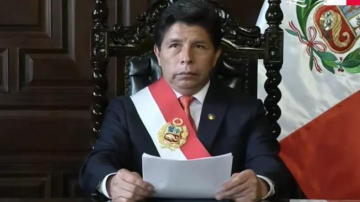 El Congreso destituyó al presidente de Perú