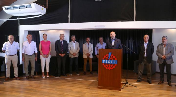 Perotti y la industria: “Un enorme aporte para poner de pie a Santa Fe”