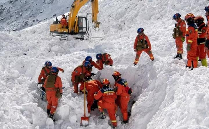 Al menos 28 personas murieron por una avalancha en el Tíbet