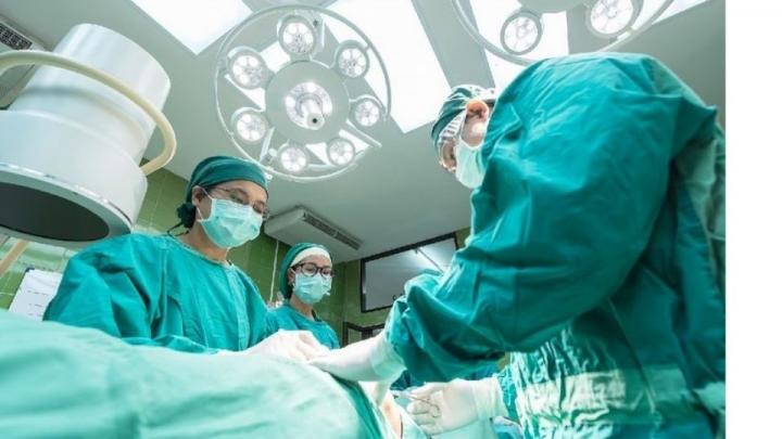 Tuvieron un bebé con un embrión que no era el suyo