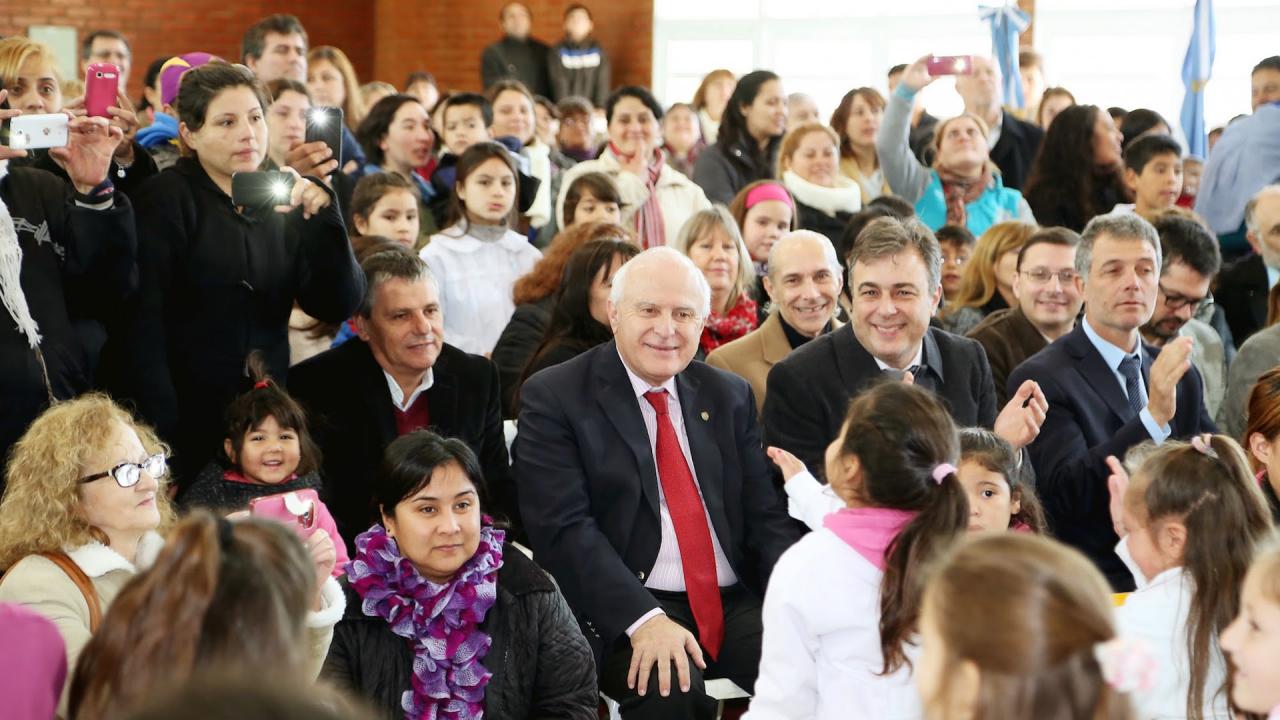 La provincia inauguró un moderno complejo educativo