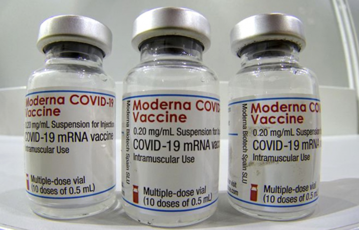 Llegan millones de vacunas bivalentes a la Argentina